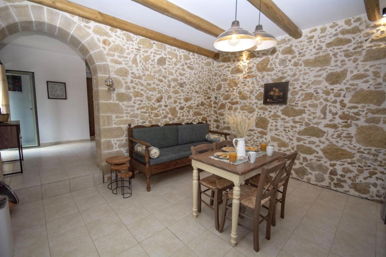 Pamelas House With Jacuzzi Kissamos Exterior photo