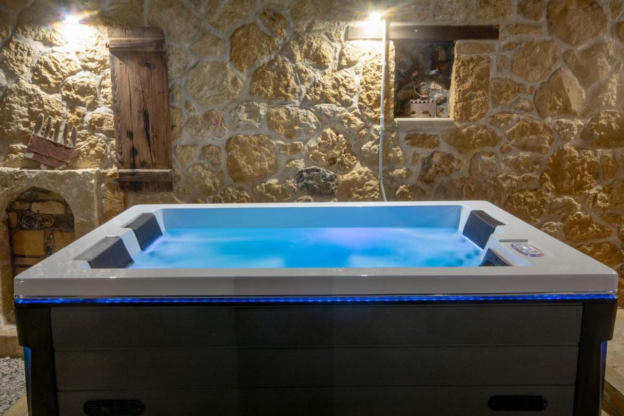 Pamelas House With Jacuzzi Kissamos Exterior photo